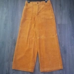 Forever 21 - cropped pants - size (small)